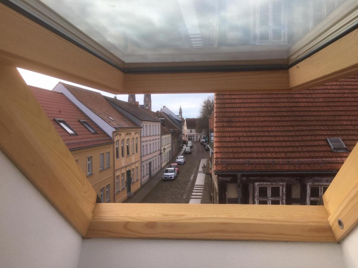 Altstadt-Ferienwohnungen 네우루핀 외부 사진